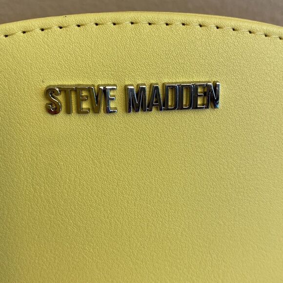 NWT Steve Madden (BCASEY) Wallet - Yellow - Picture 4 of 11
